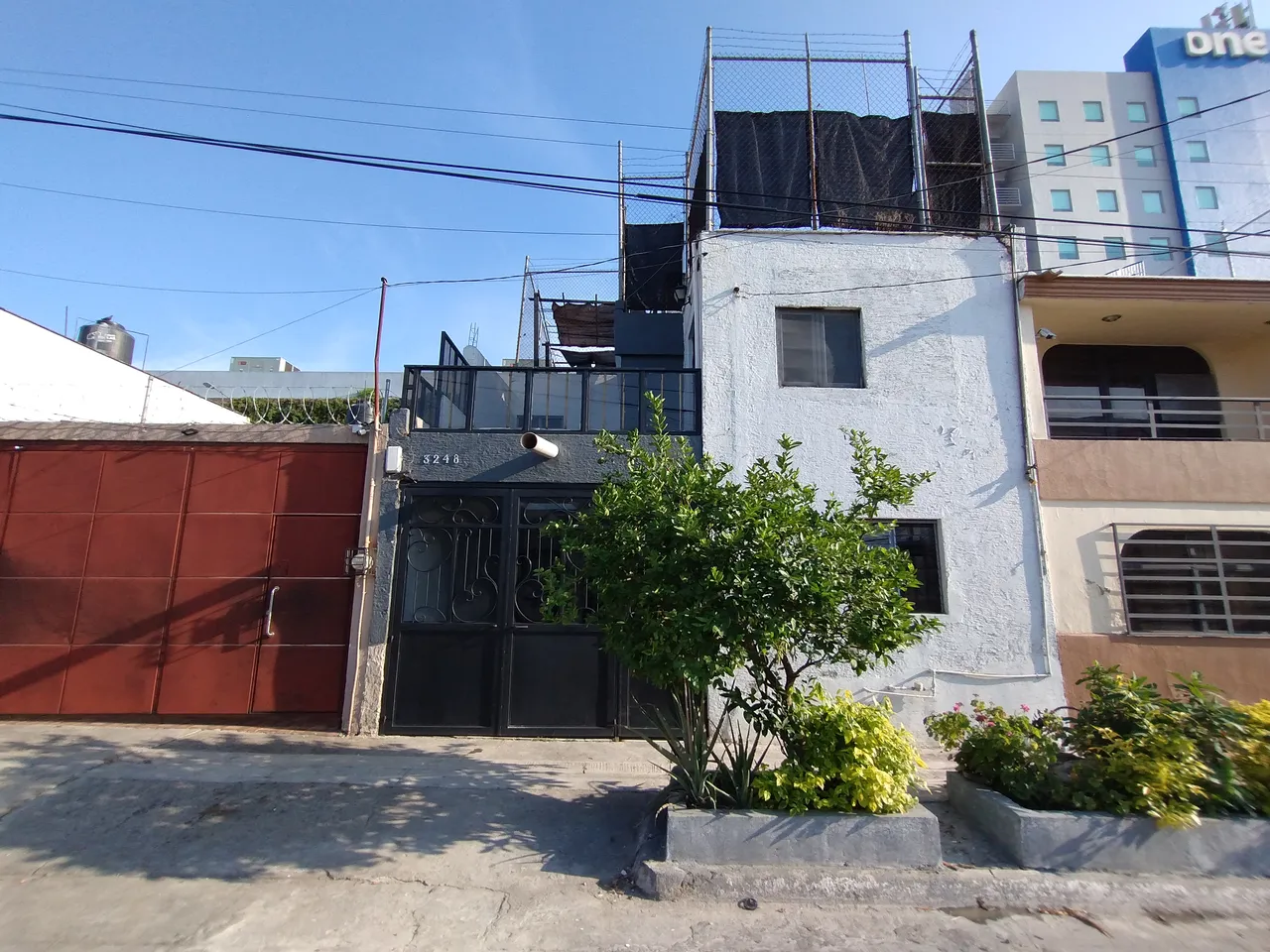 Casa en venta en Centro residencial revolucion , Tlaquepaque - Casa en Venta Centro Residencial Fraccionamiento Revolucion Tlaquepaque